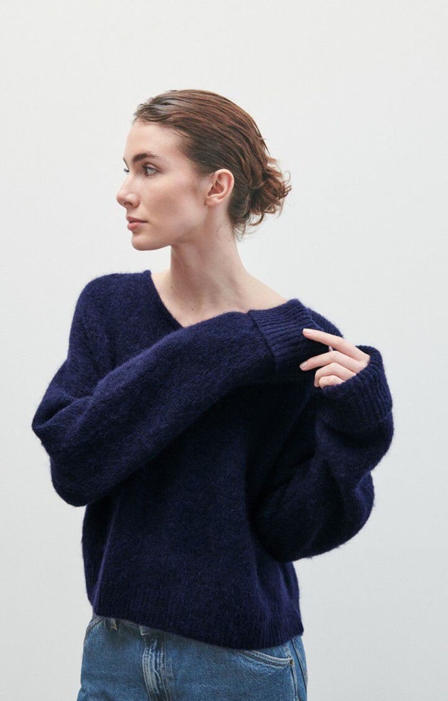 Women American Vintage Knitwear | Av East 18 Knit In Navy